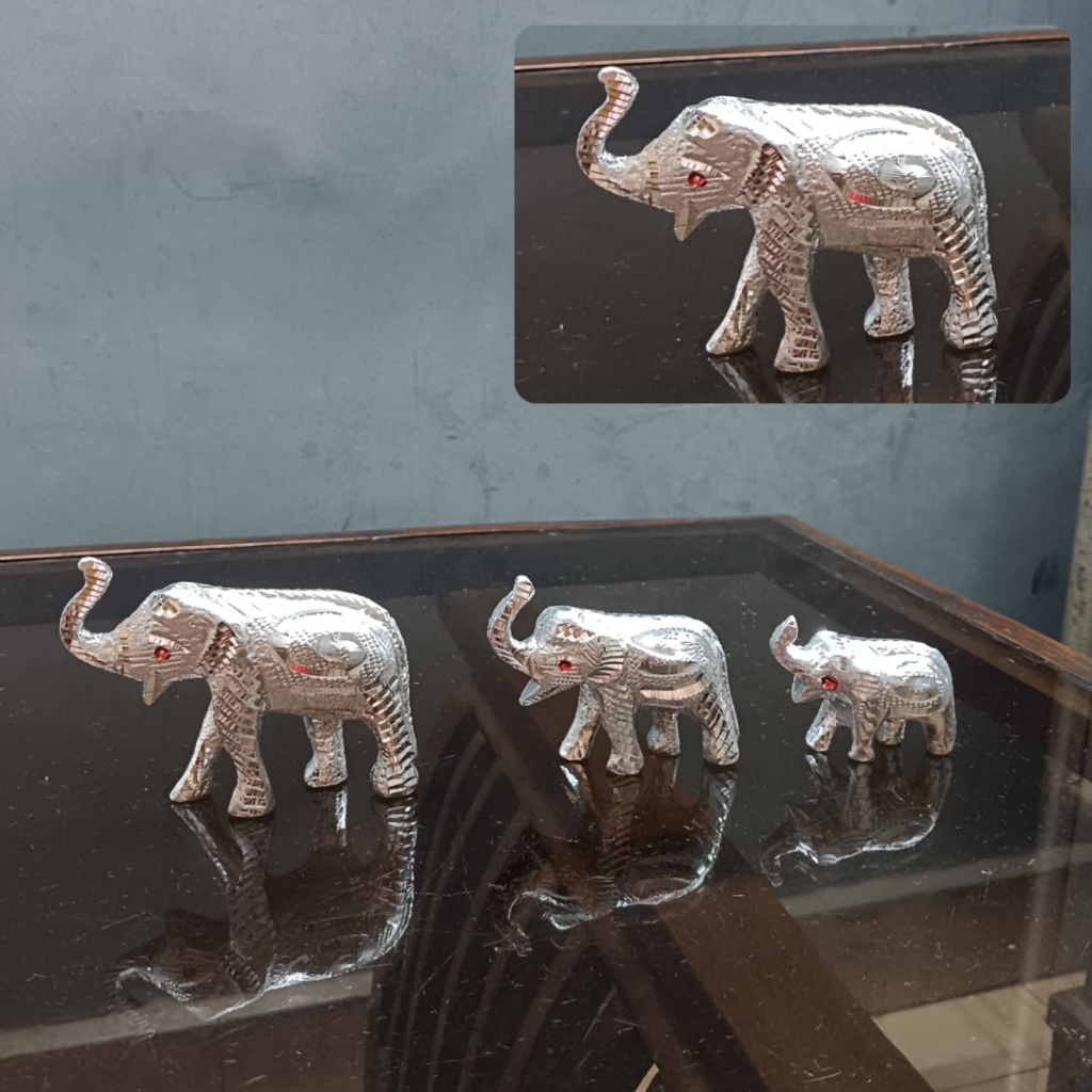 Set of Three Silver Elephant Figurines – Family Decor